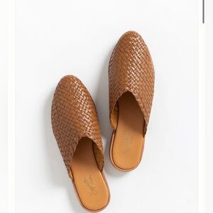 Seychelles Places To Go Mules size 6.5